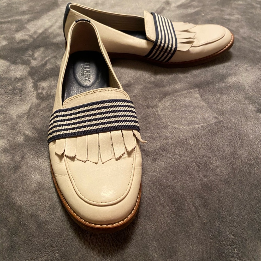 Sperry women size 8